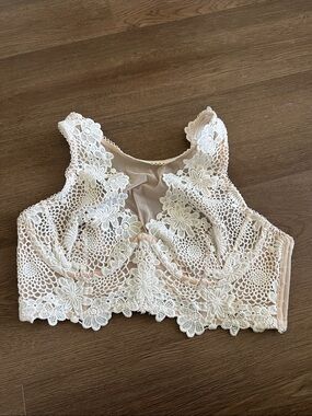Victoria secret Cream Floral Crochet Lace Bralette